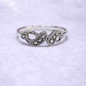 Ring size 8‎